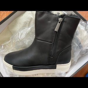 J slides black boots 6.5 NWOT